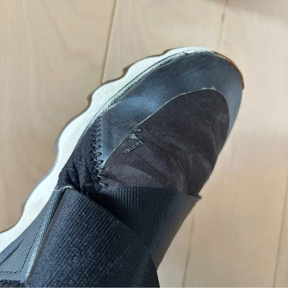 Sorel Kinetic Women's Black Slip On Sneakers - Picture 4 of 5